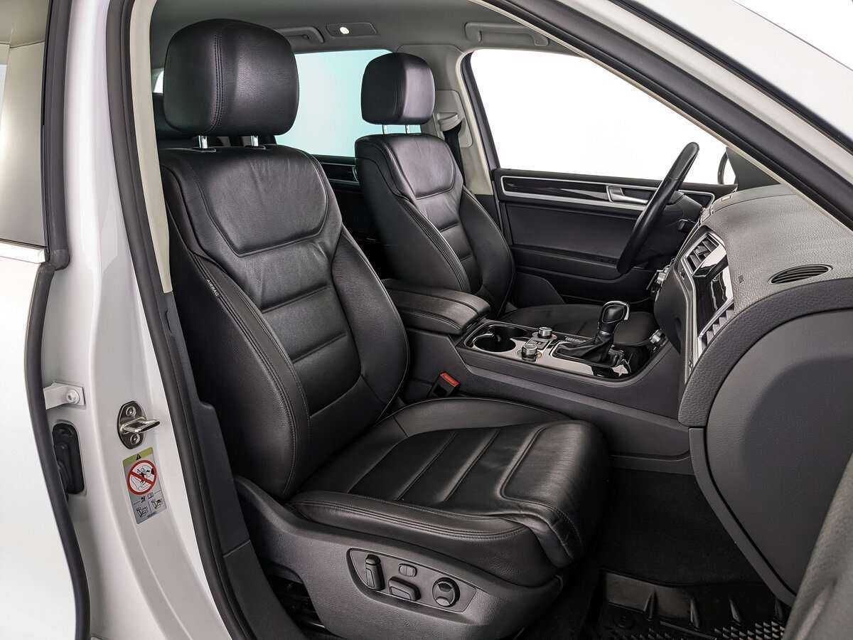Купить Volkswagen Touareg с пробегом. Фото: #22