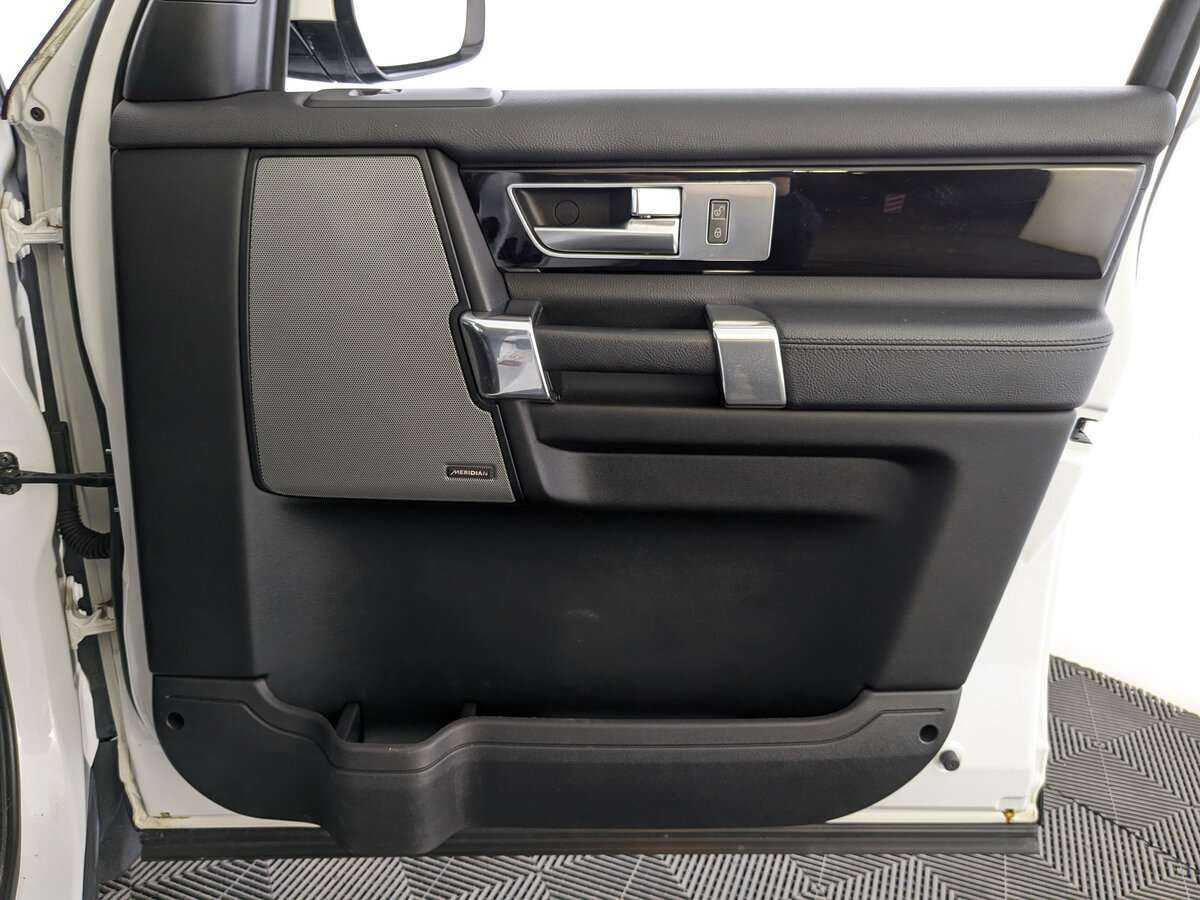 Купить Land Rover Discovery с пробегом. Фото: #16
