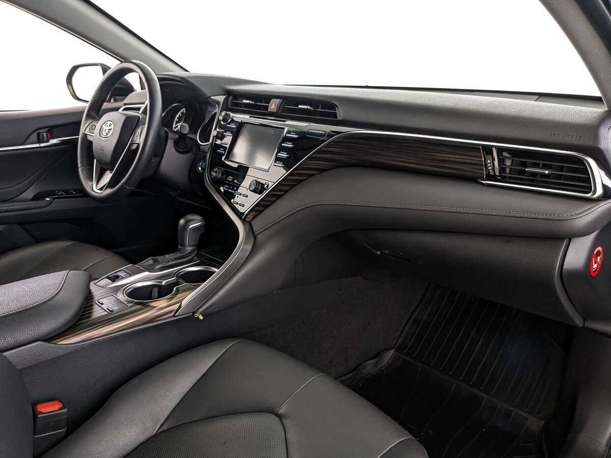 Купить Toyota Camry с пробегом. Фото: #8
