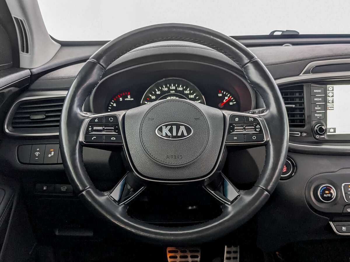 Купить Kia Sorento с пробегом. Фото: #16