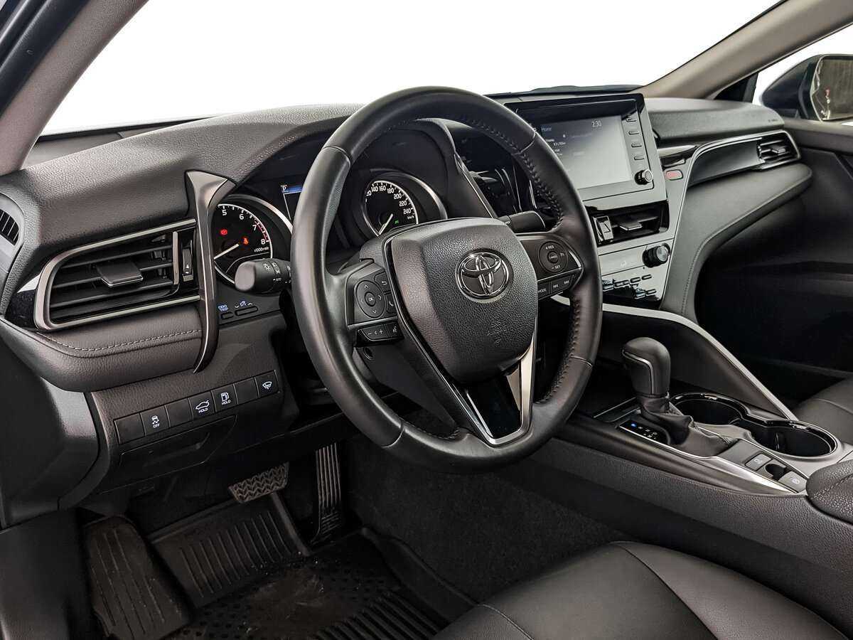 Купить Toyota Camry с пробегом. Фото: #10