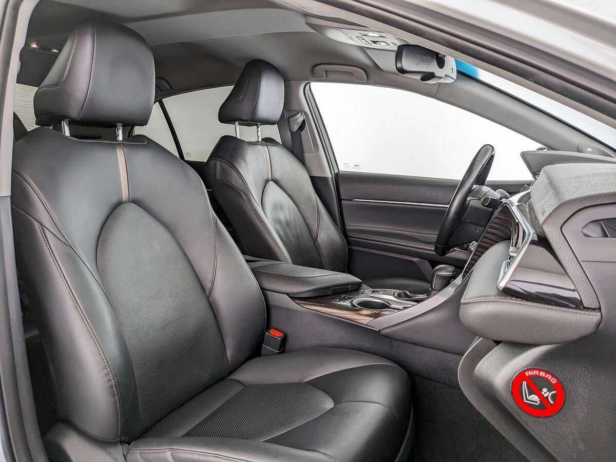 Купить Toyota Camry с пробегом. Фото: #23