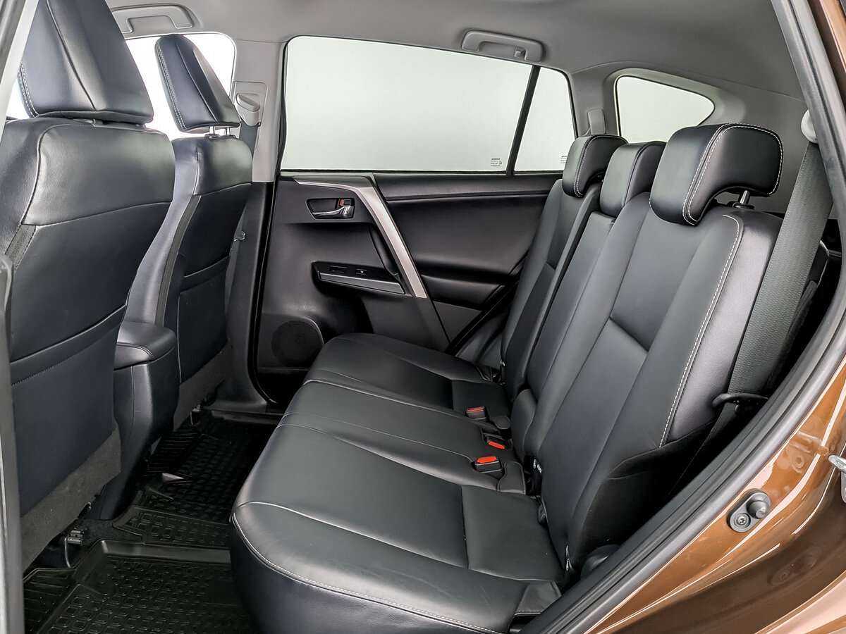 Купить Toyota RAV4 с пробегом. Фото: #9