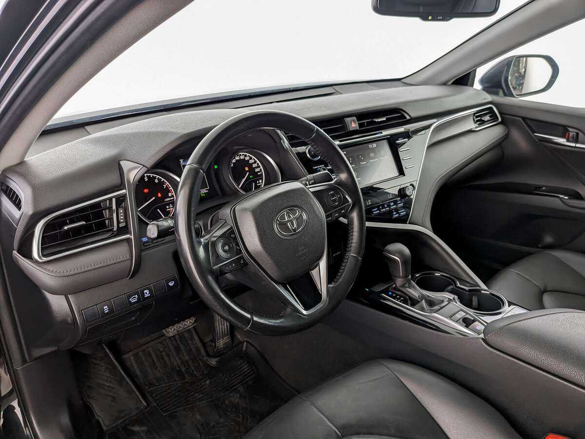 Купить Toyota Camry с пробегом. Фото: #13
