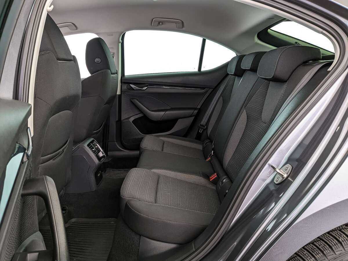 Купить Skoda Octavia с пробегом. Фото: #12