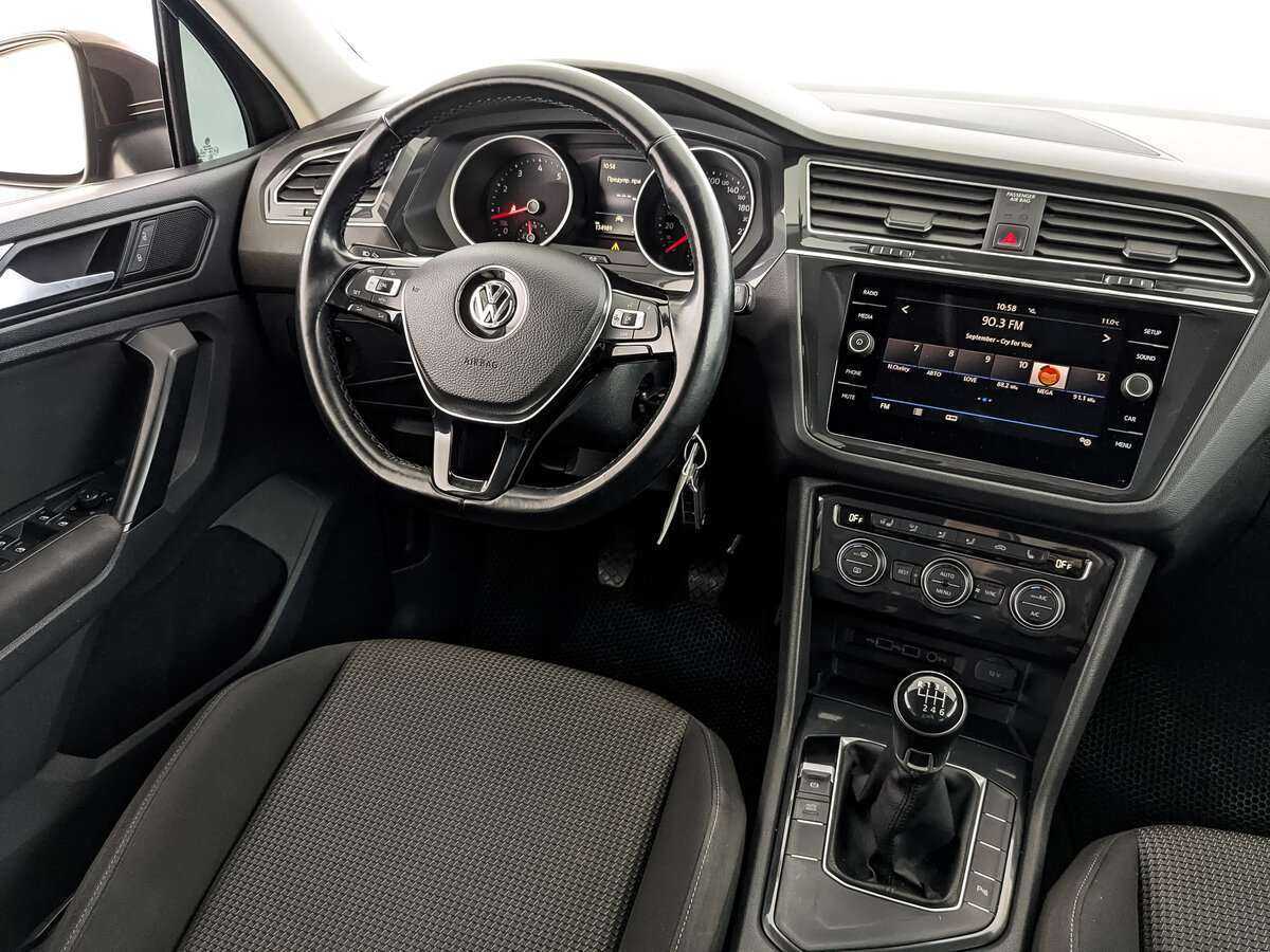 Купить Volkswagen Tiguan с пробегом. Фото: #19