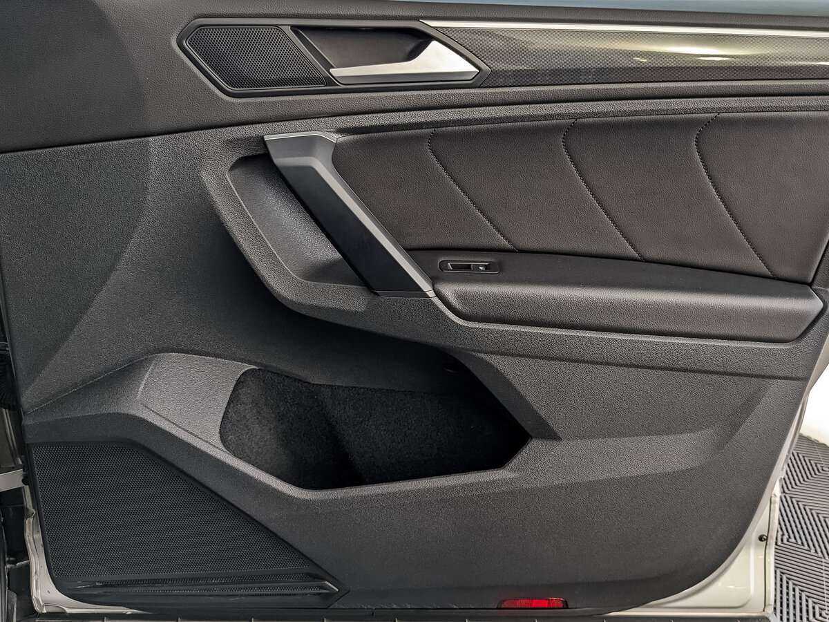 Купить Volkswagen Tiguan с пробегом. Фото: #20