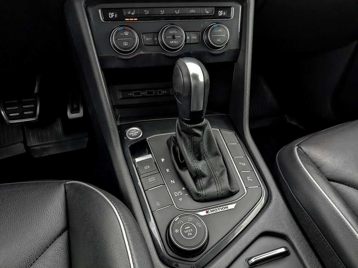 Купить Volkswagen Tiguan с пробегом. Фото: #21
