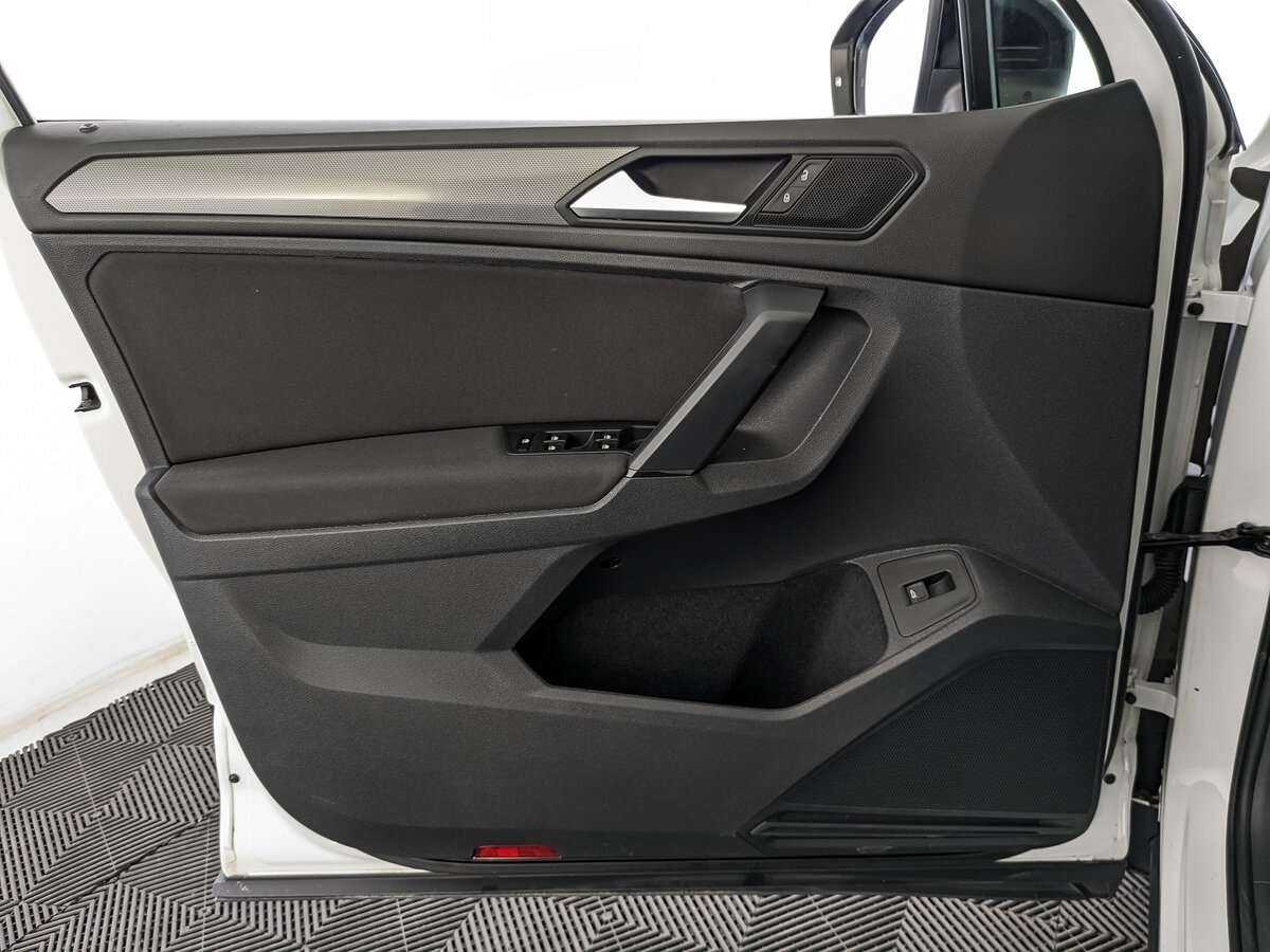 Купить Volkswagen Tiguan с пробегом. Фото: #18