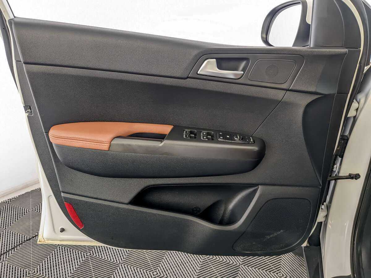 Купить Kia Sportage с пробегом. Фото: #10