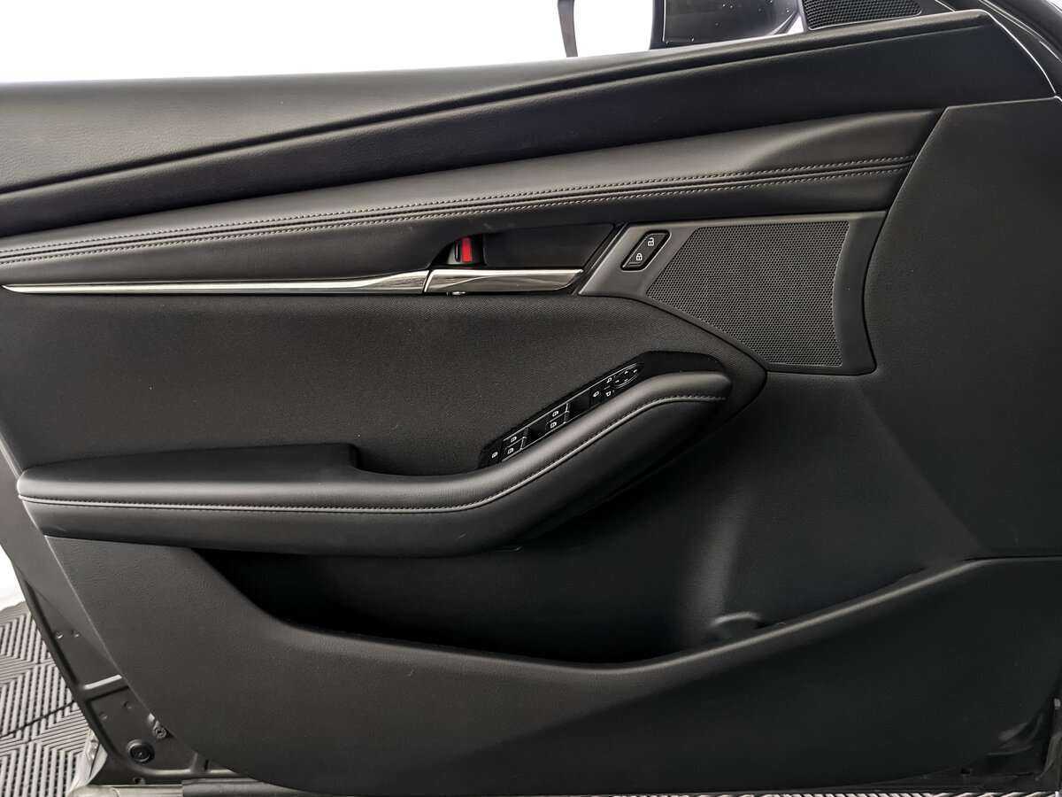 Купить Mazda 3 с пробегом. Фото: #13