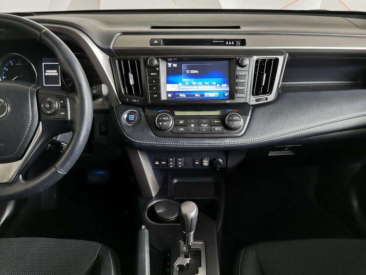 Купить Toyota RAV4 с пробегом. Фото: #10