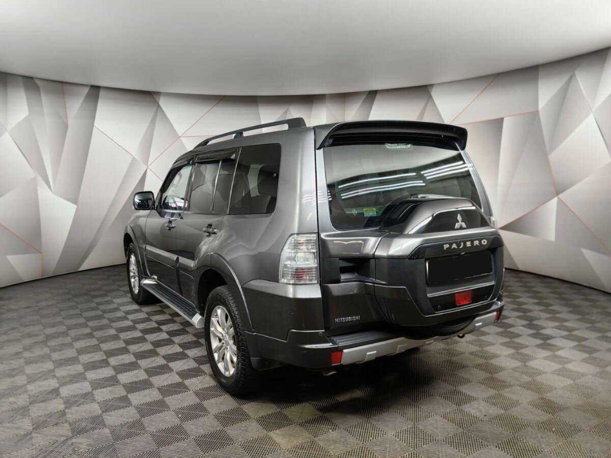 Купить Mitsubishi Pajero с пробегом. Фото: #3