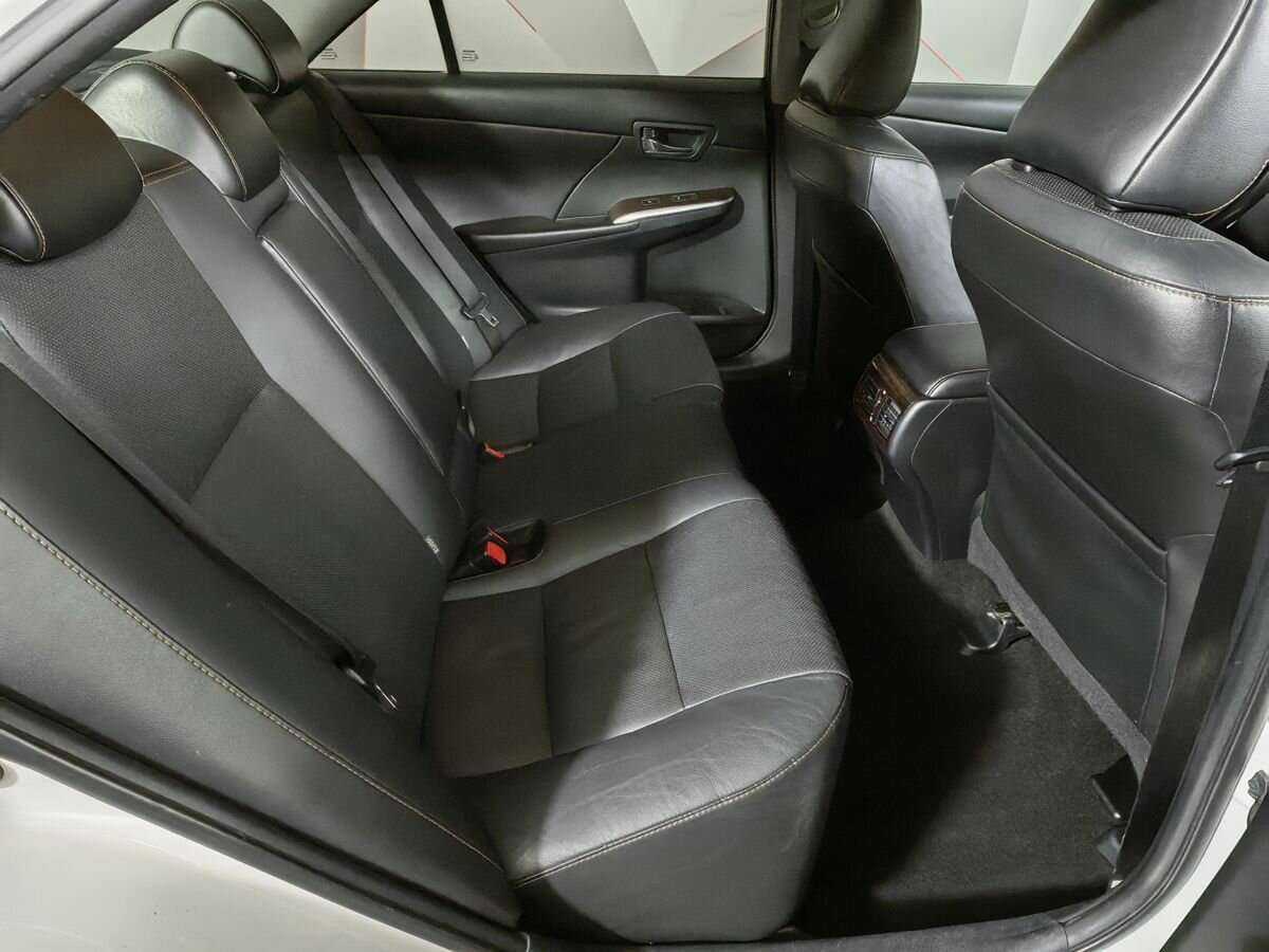 Купить Toyota Camry с пробегом. Фото: #11