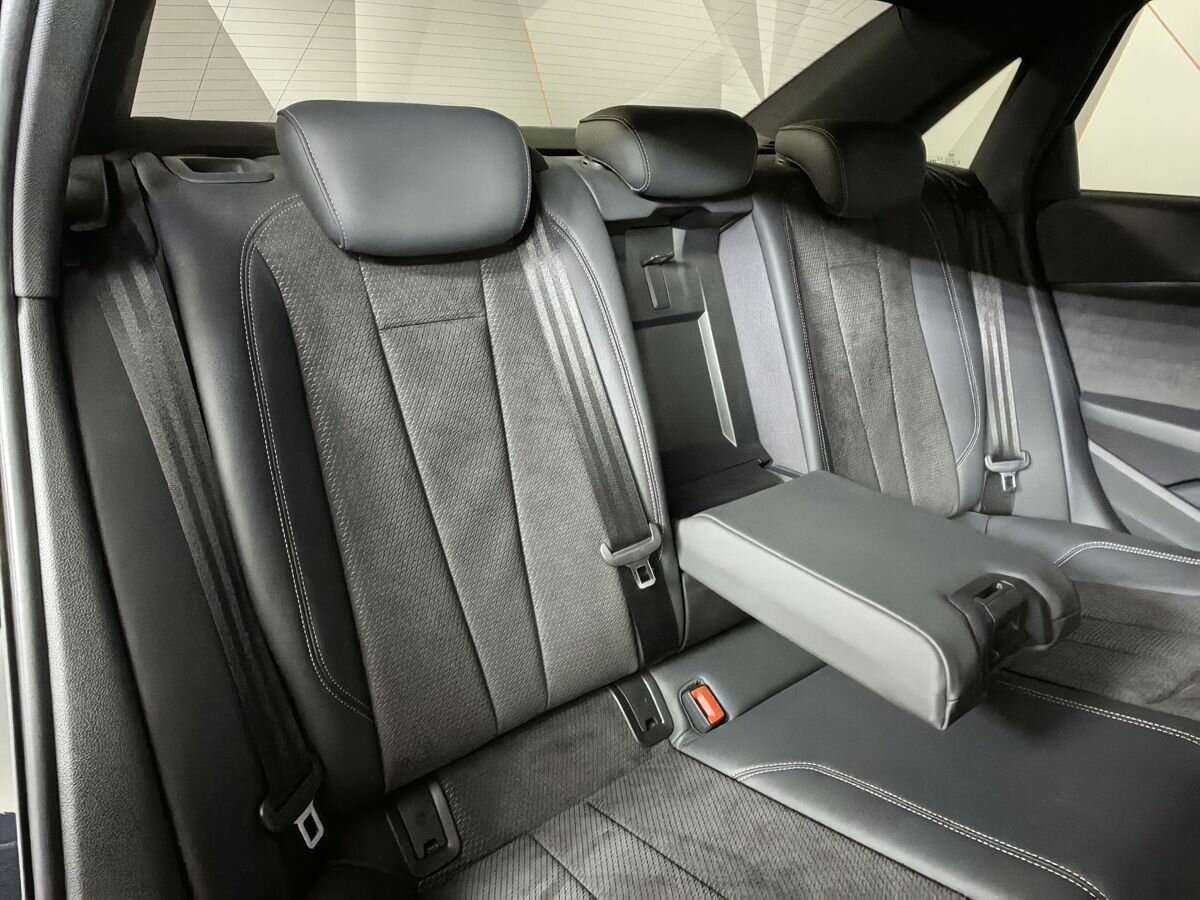 Купить Audi A4 с пробегом. Фото: #12