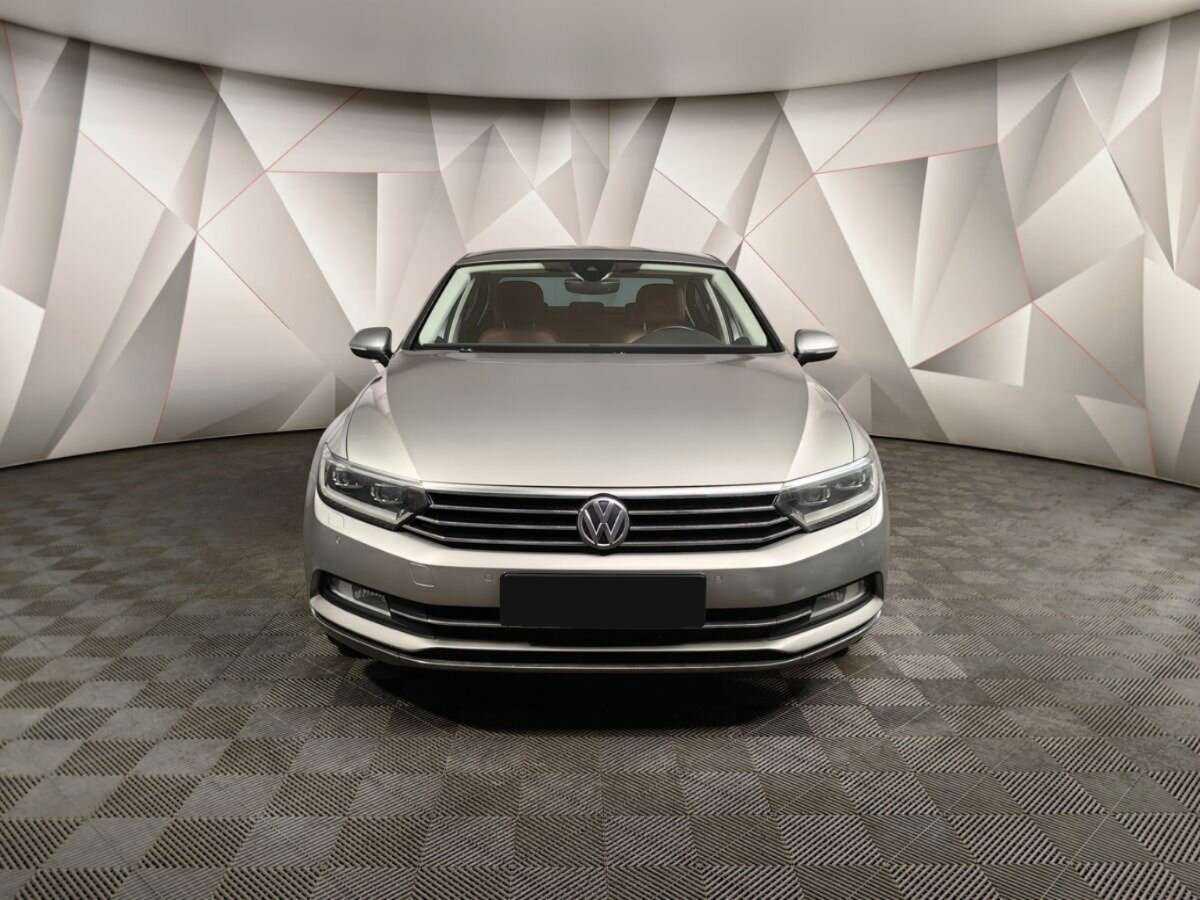 Купить Volkswagen Passat с пробегом. Фото: #6