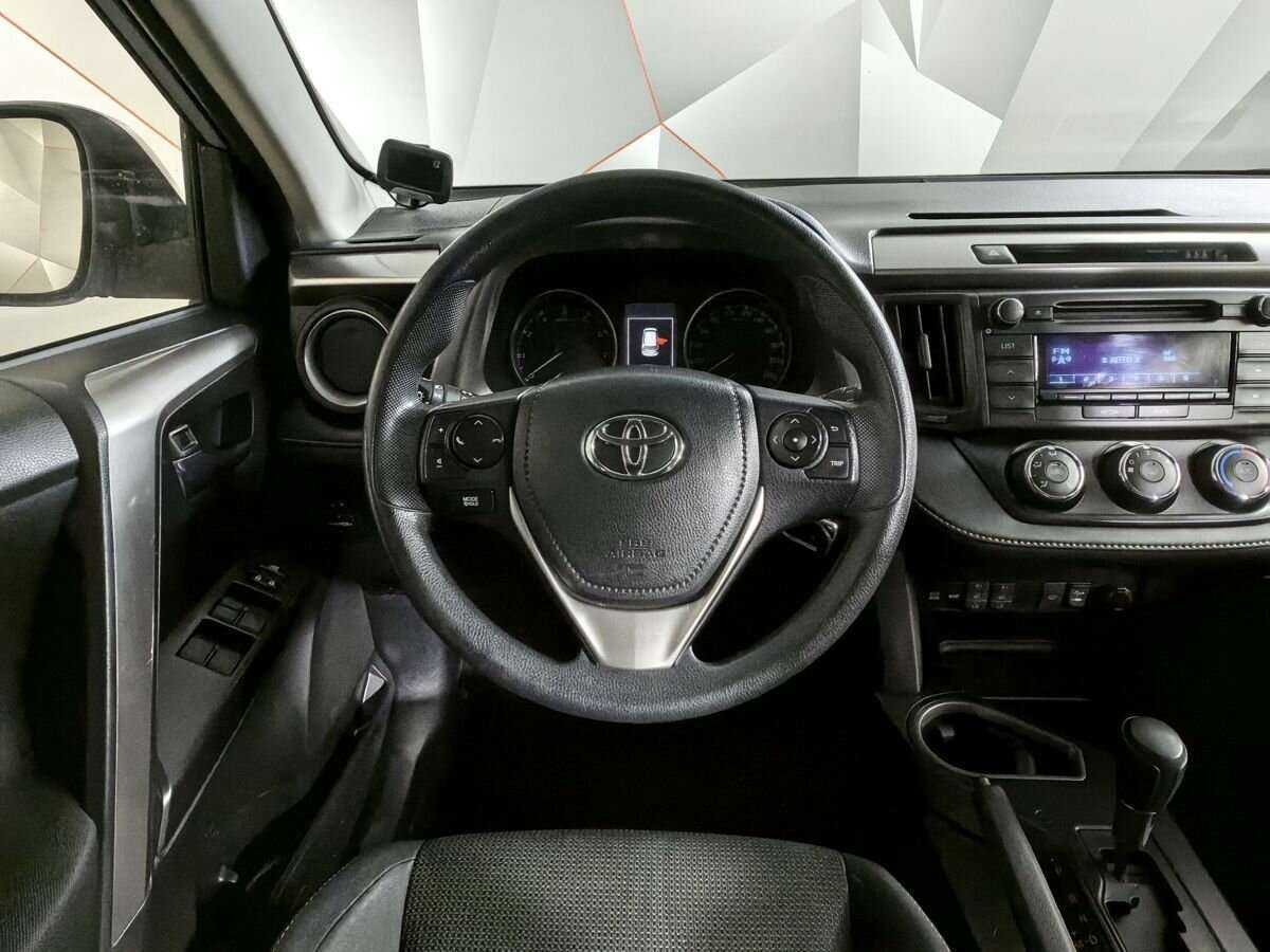 Купить Toyota RAV4 с пробегом. Фото: #13