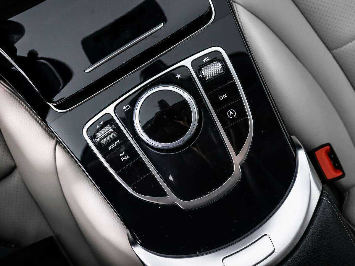 Купить Mercedes-Benz C-Класс с пробегом. Фото: #10