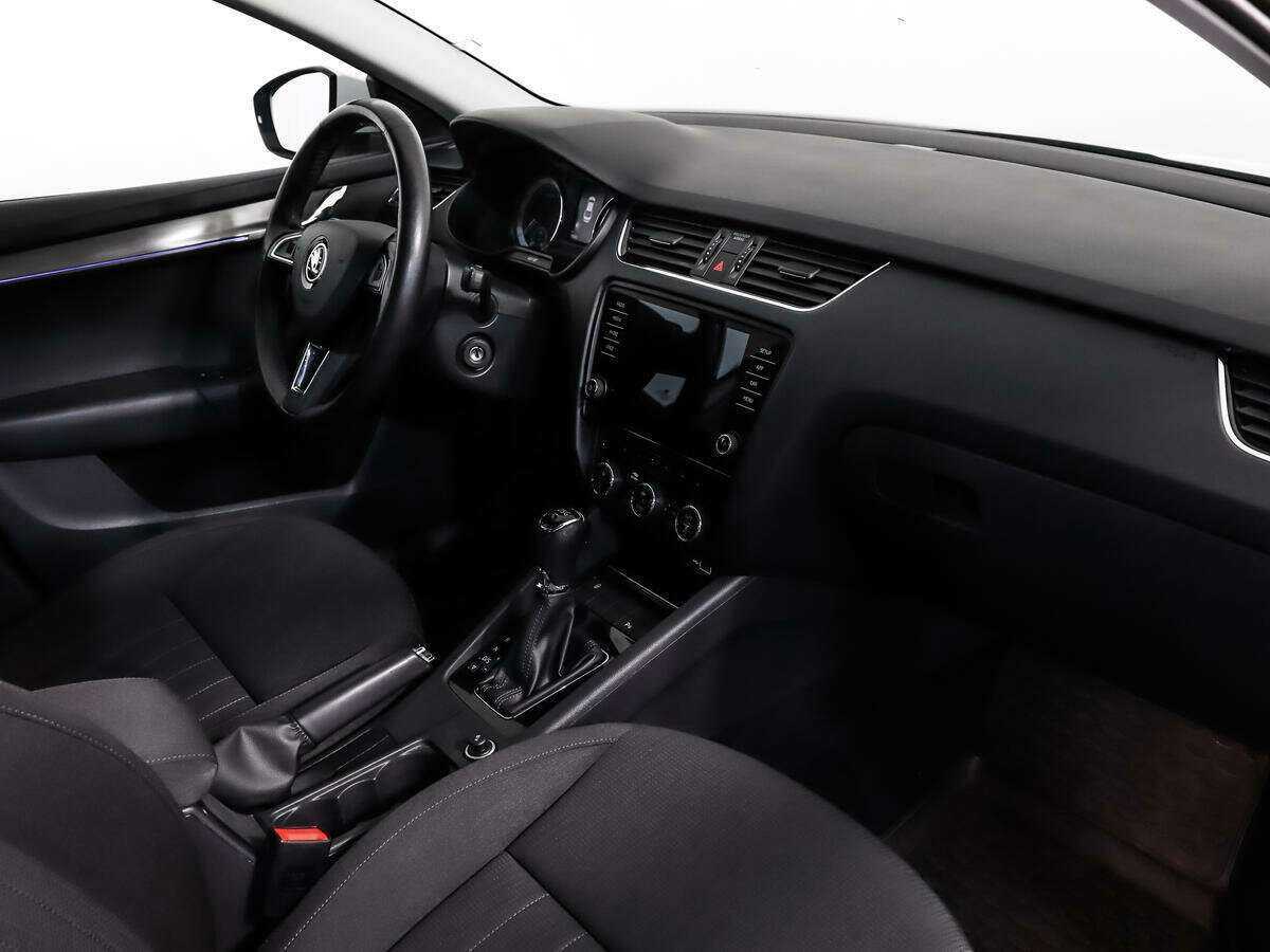 Купить Skoda Octavia с пробегом. Фото: #10