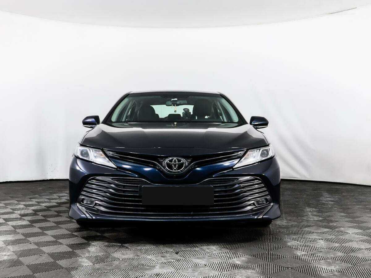 Купить Toyota Camry с пробегом. Фото: #1