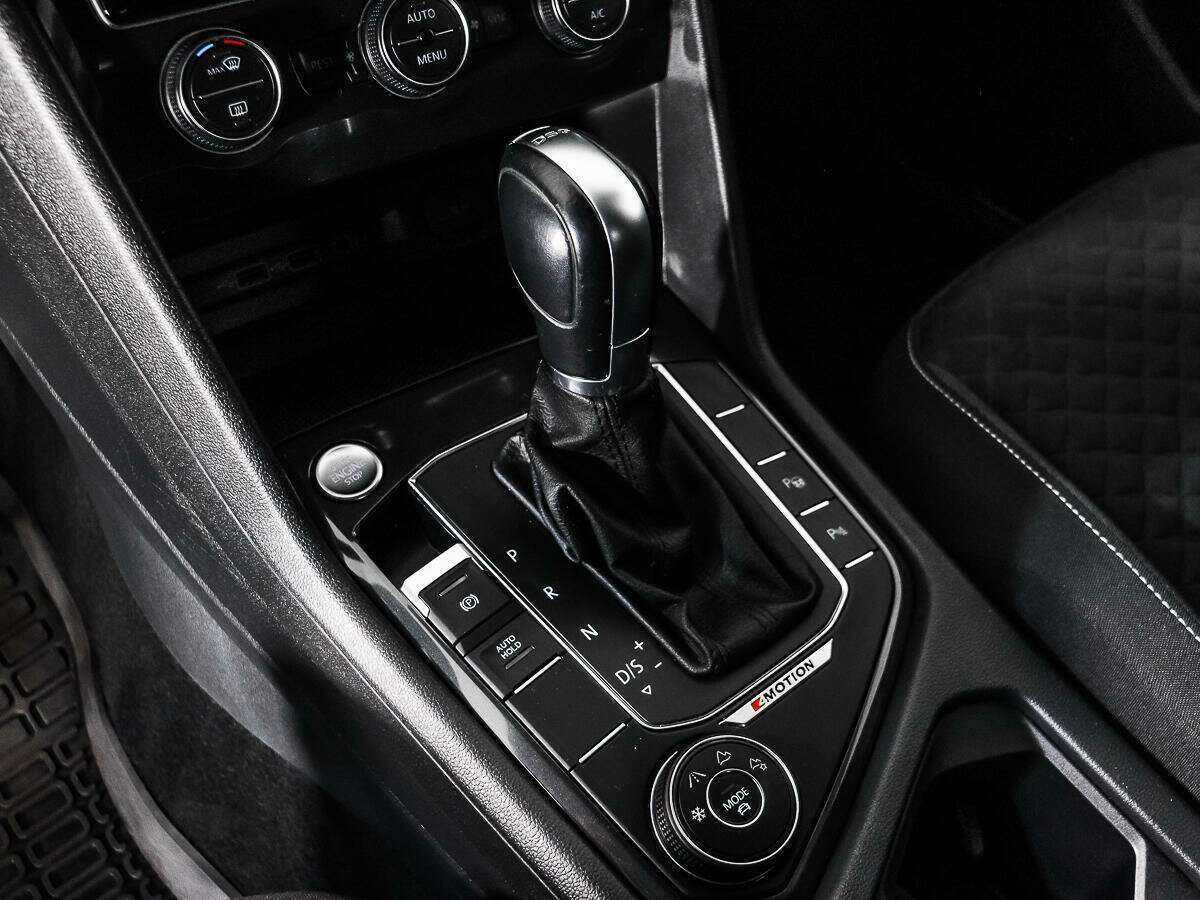 Купить Volkswagen Tiguan с пробегом. Фото: #9