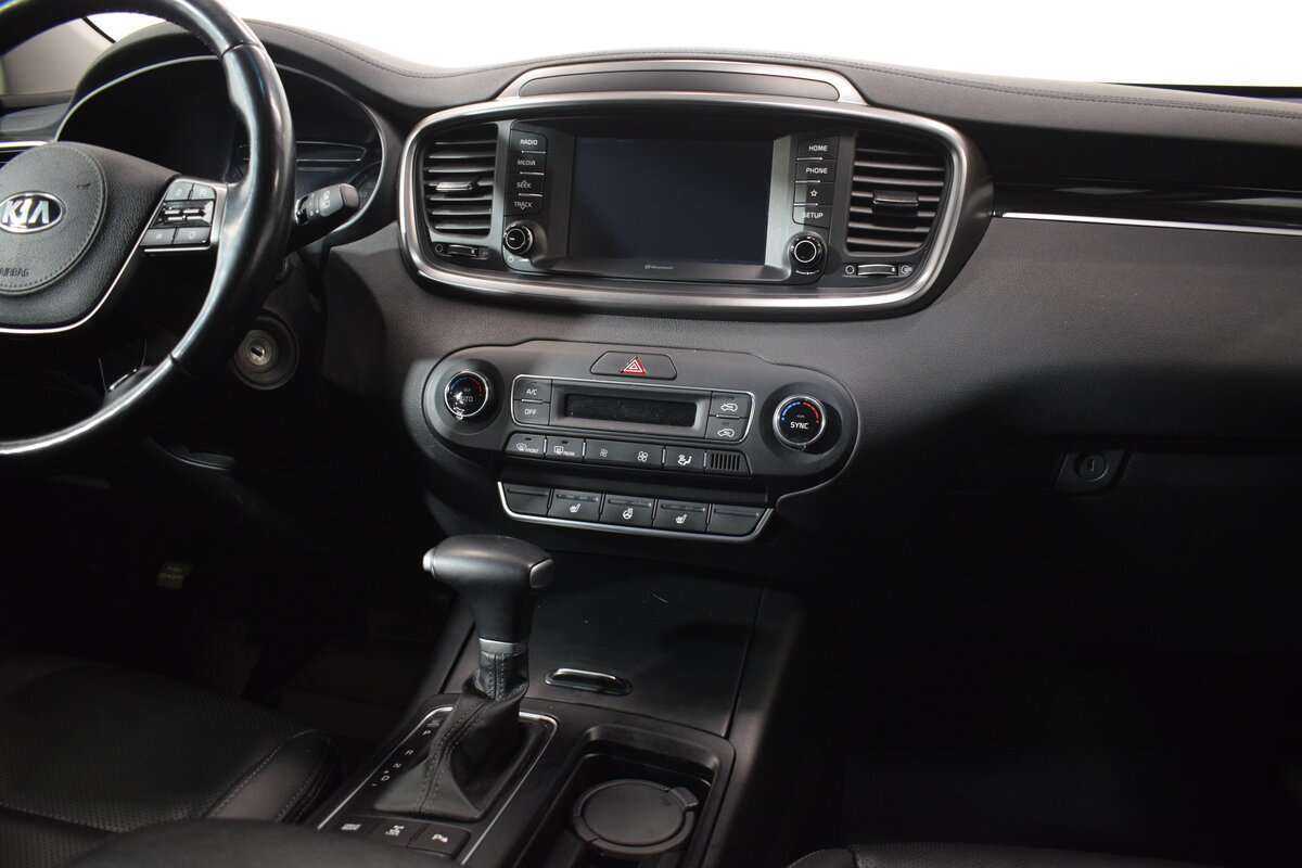 Купить Kia Sorento с пробегом. Фото: #11