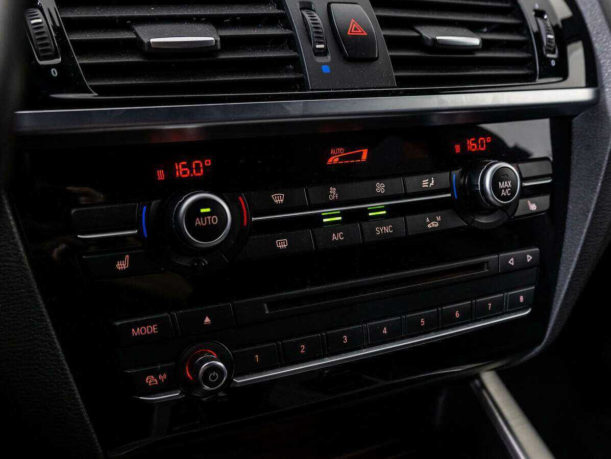 Купить BMW X3 с пробегом. Фото: #16