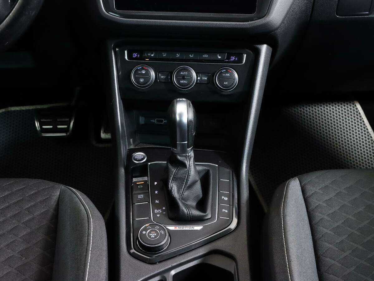 Купить Volkswagen Tiguan с пробегом. Фото: #12