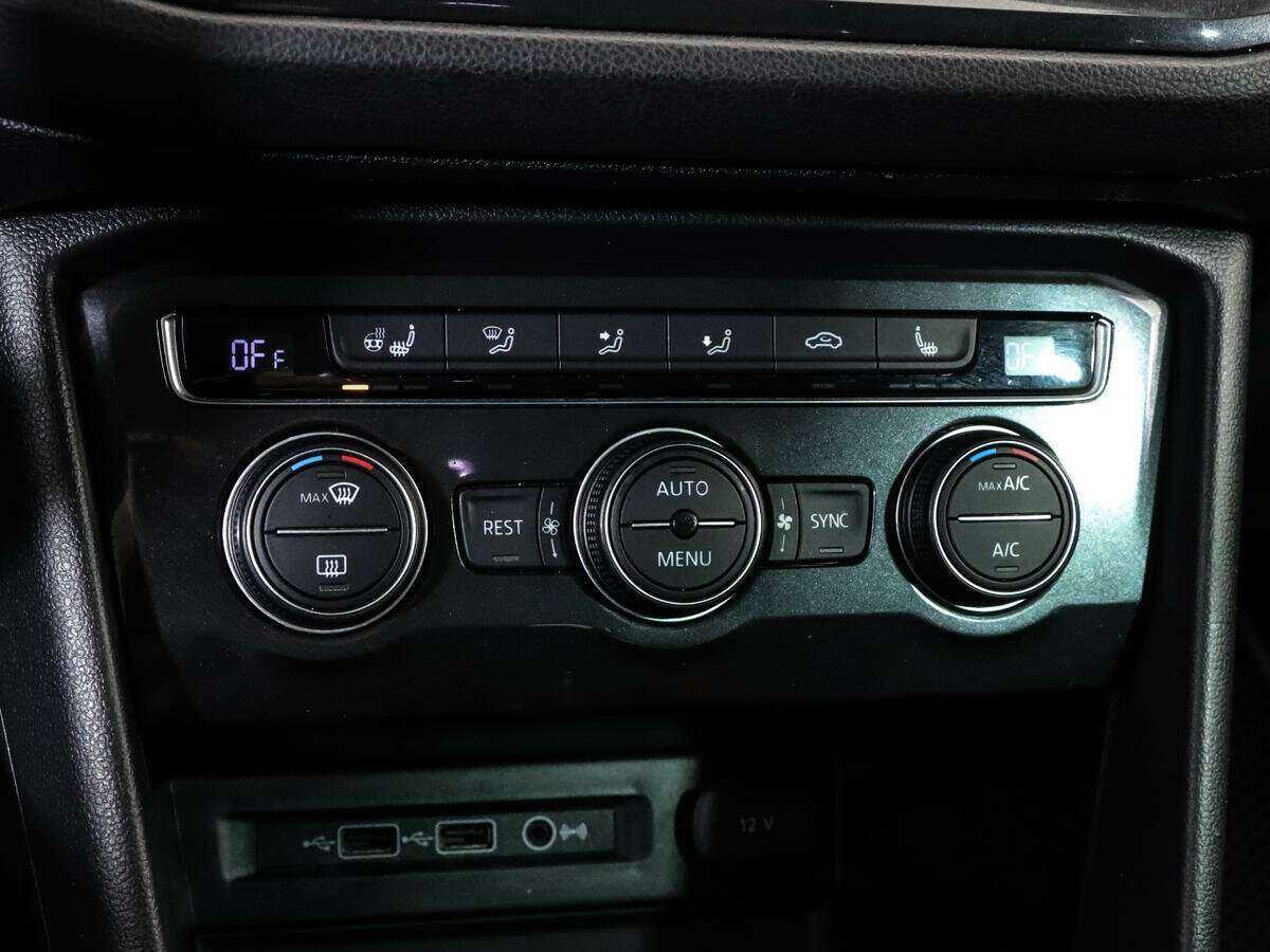 Купить Volkswagen Tiguan с пробегом. Фото: #13
