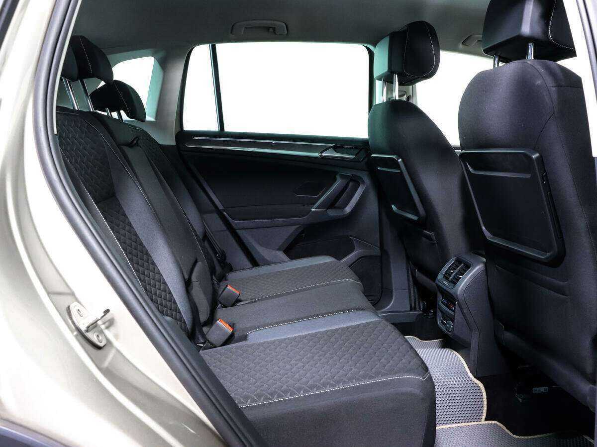 Купить Volkswagen Tiguan с пробегом. Фото: #16
