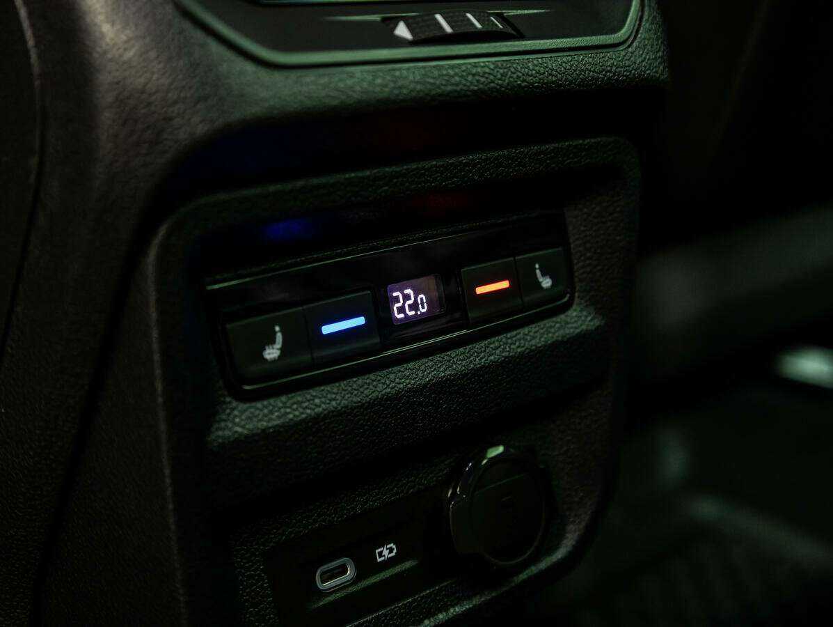 Купить Volkswagen Tiguan с пробегом. Фото: #15