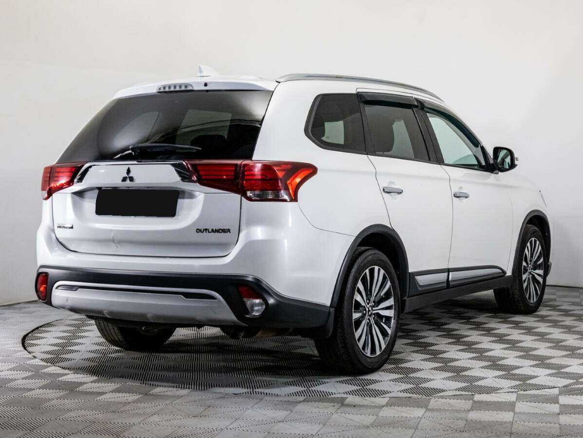 Купить Mitsubishi Outlander с пробегом. Фото: #3