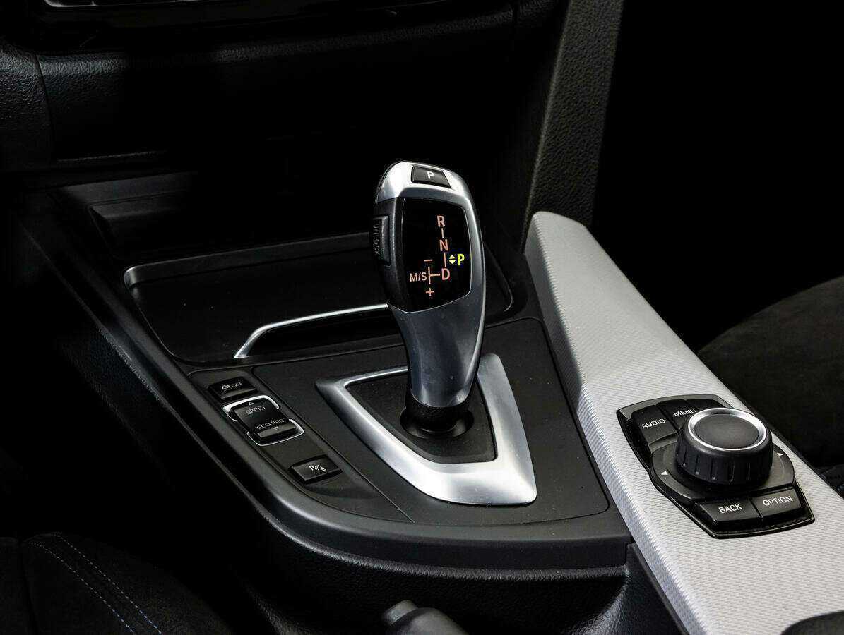 Купить BMW 3 серии с пробегом. Фото: #13