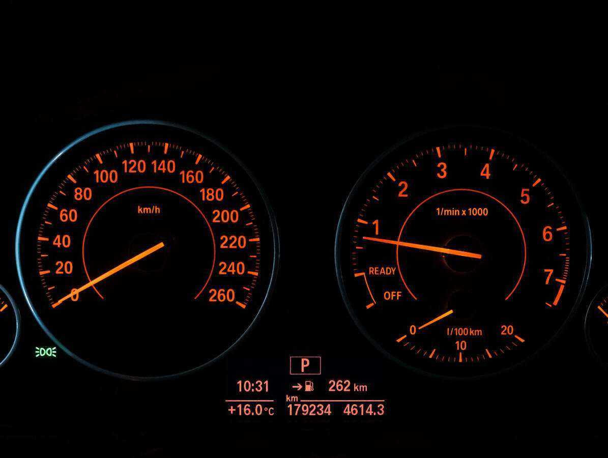 Купить BMW 3 серии с пробегом. Фото: #20