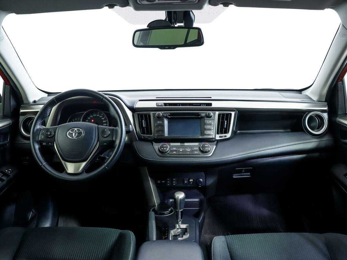 Купить Toyota RAV4 с пробегом. Фото: #7