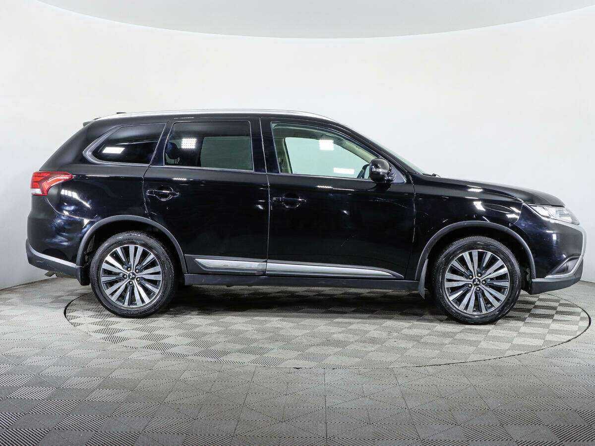 Купить Mitsubishi Outlander с пробегом. Фото: #3