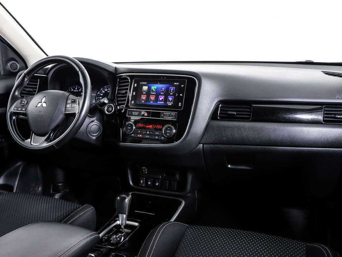 Купить Mitsubishi Outlander с пробегом. Фото: #8