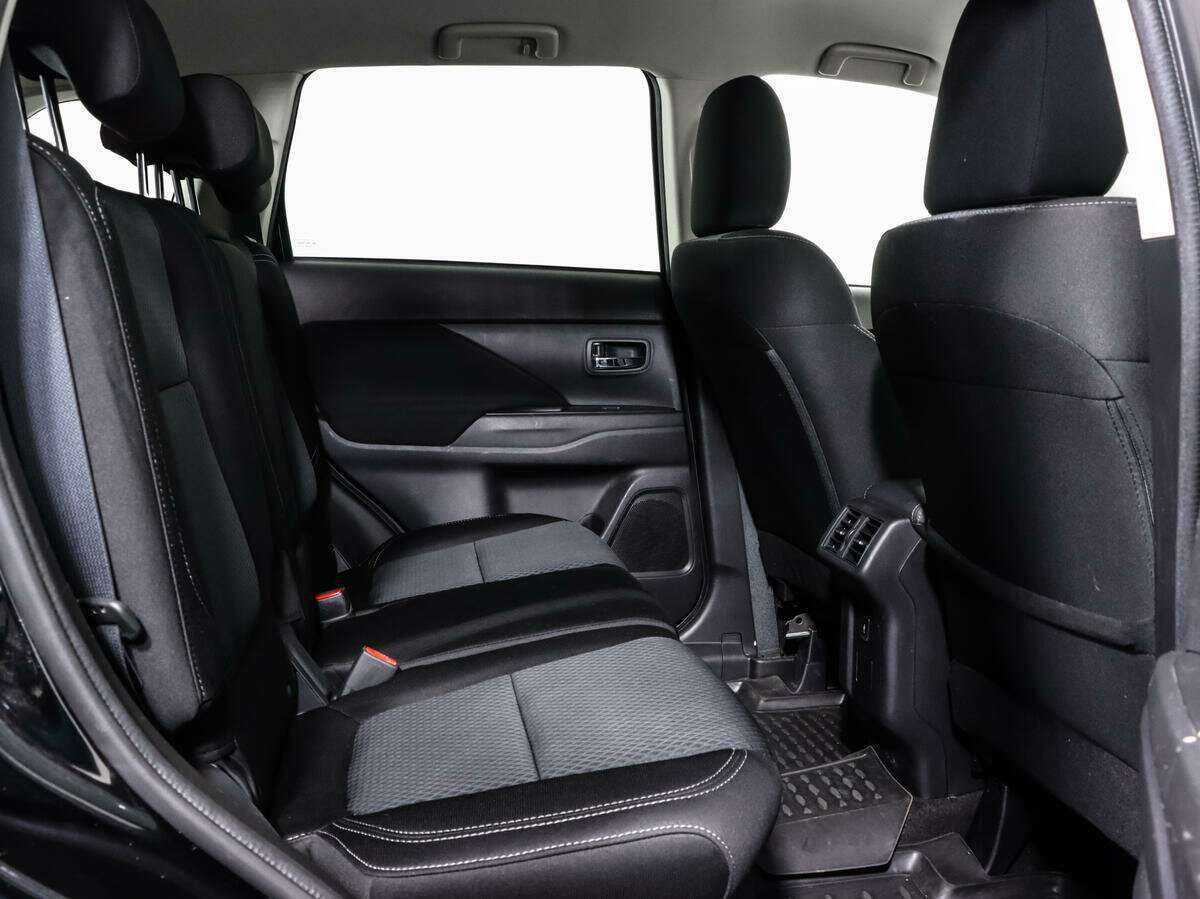 Купить Mitsubishi Outlander с пробегом. Фото: #10