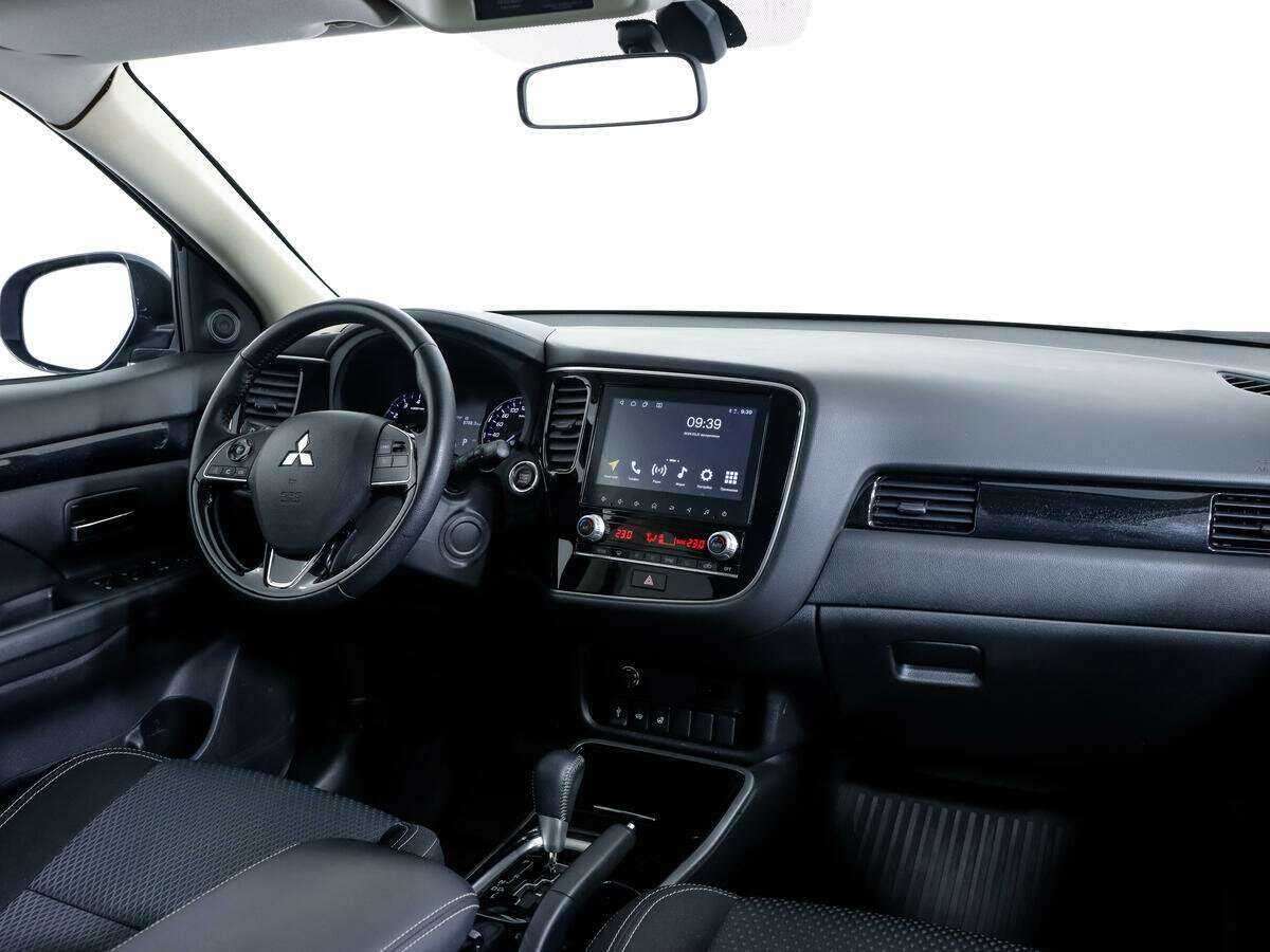 Купить Mitsubishi Outlander с пробегом. Фото: #8