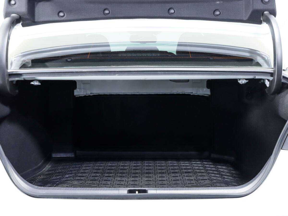 Купить Toyota Camry с пробегом. Фото: #17