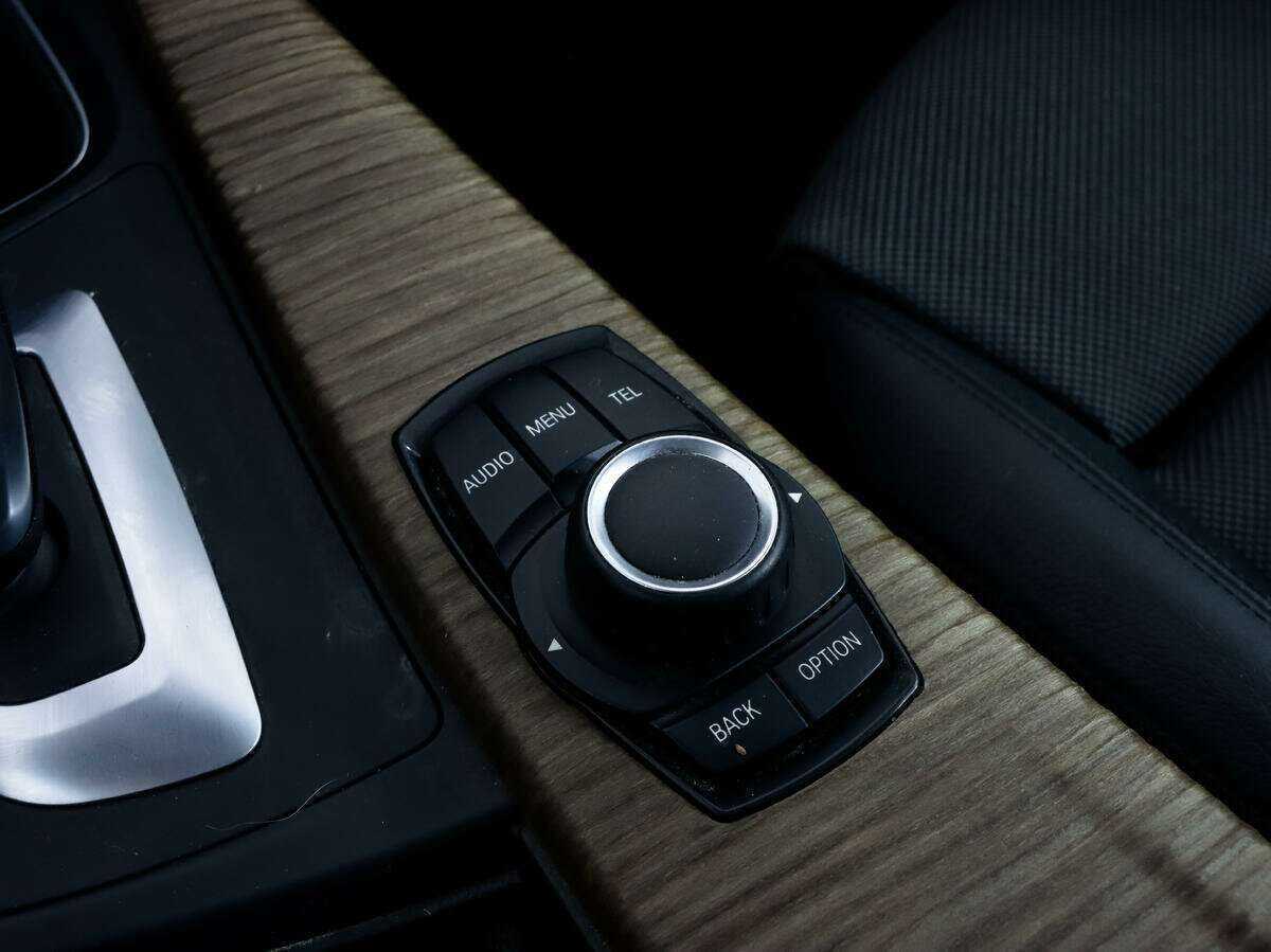 Купить BMW 3 серии с пробегом. Фото: #10