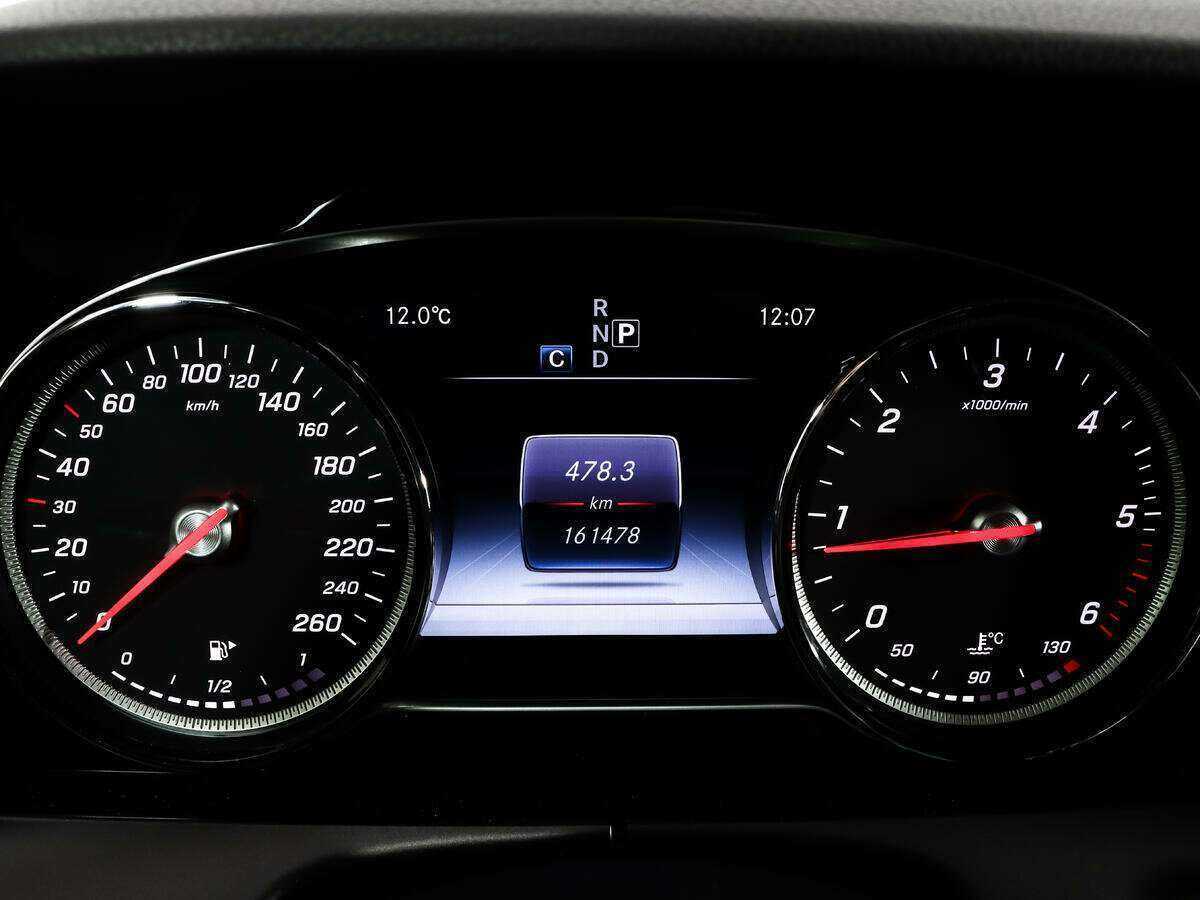 Купить Mercedes-Benz E-Класс с пробегом. Фото: #17