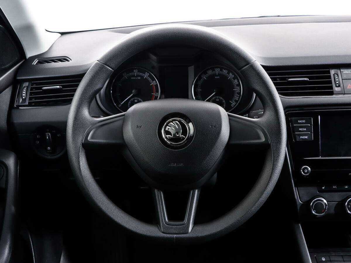 Купить Skoda Octavia с пробегом. Фото: #9