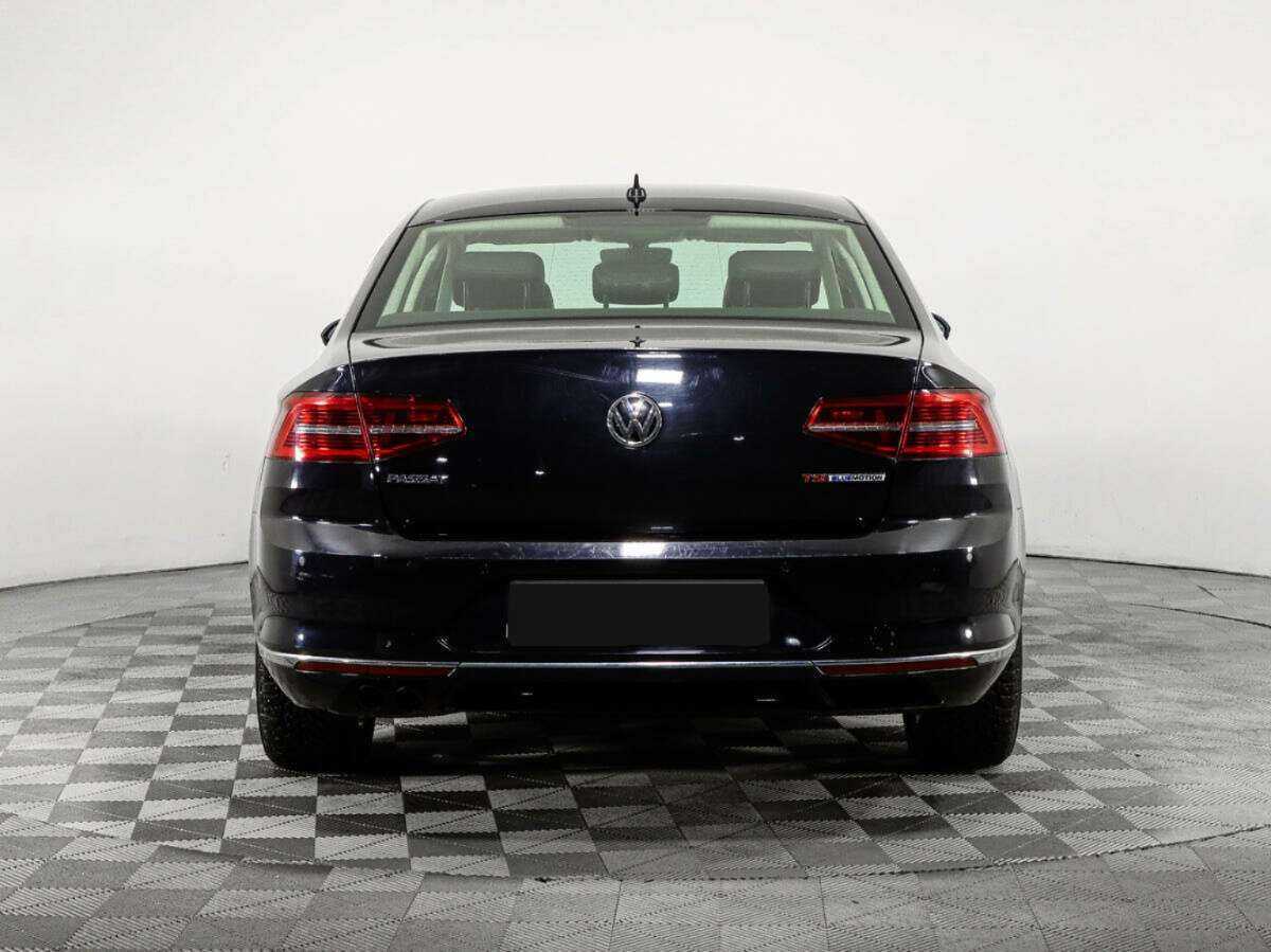 Купить Volkswagen Passat с пробегом. Фото: #5
