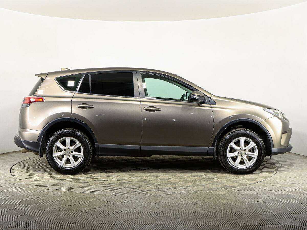 Купить Toyota RAV4 с пробегом. Фото: #3
