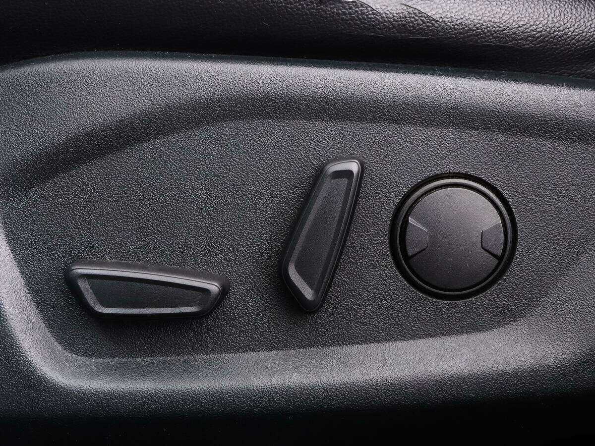 Купить Ford Explorer с пробегом. Фото: #18