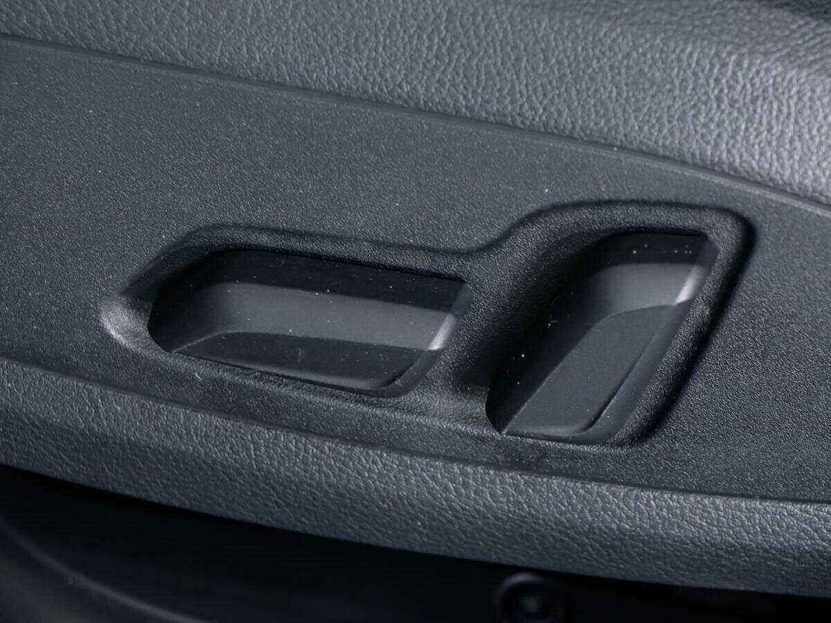 Купить Audi A4 с пробегом. Фото: #11