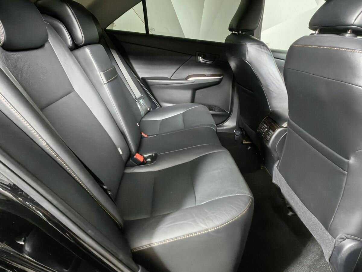 Купить Toyota Camry с пробегом. Фото: #9