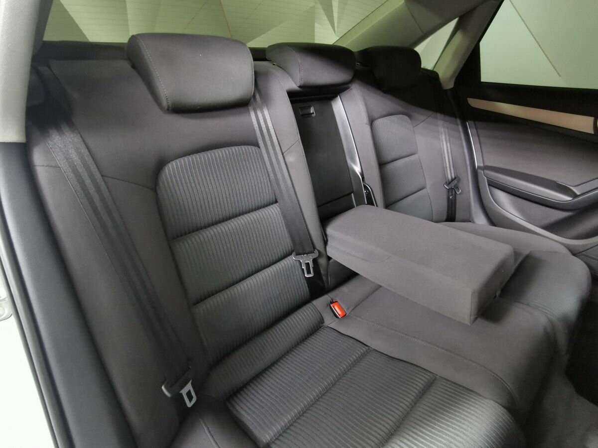 Купить Audi A4 с пробегом. Фото: #12