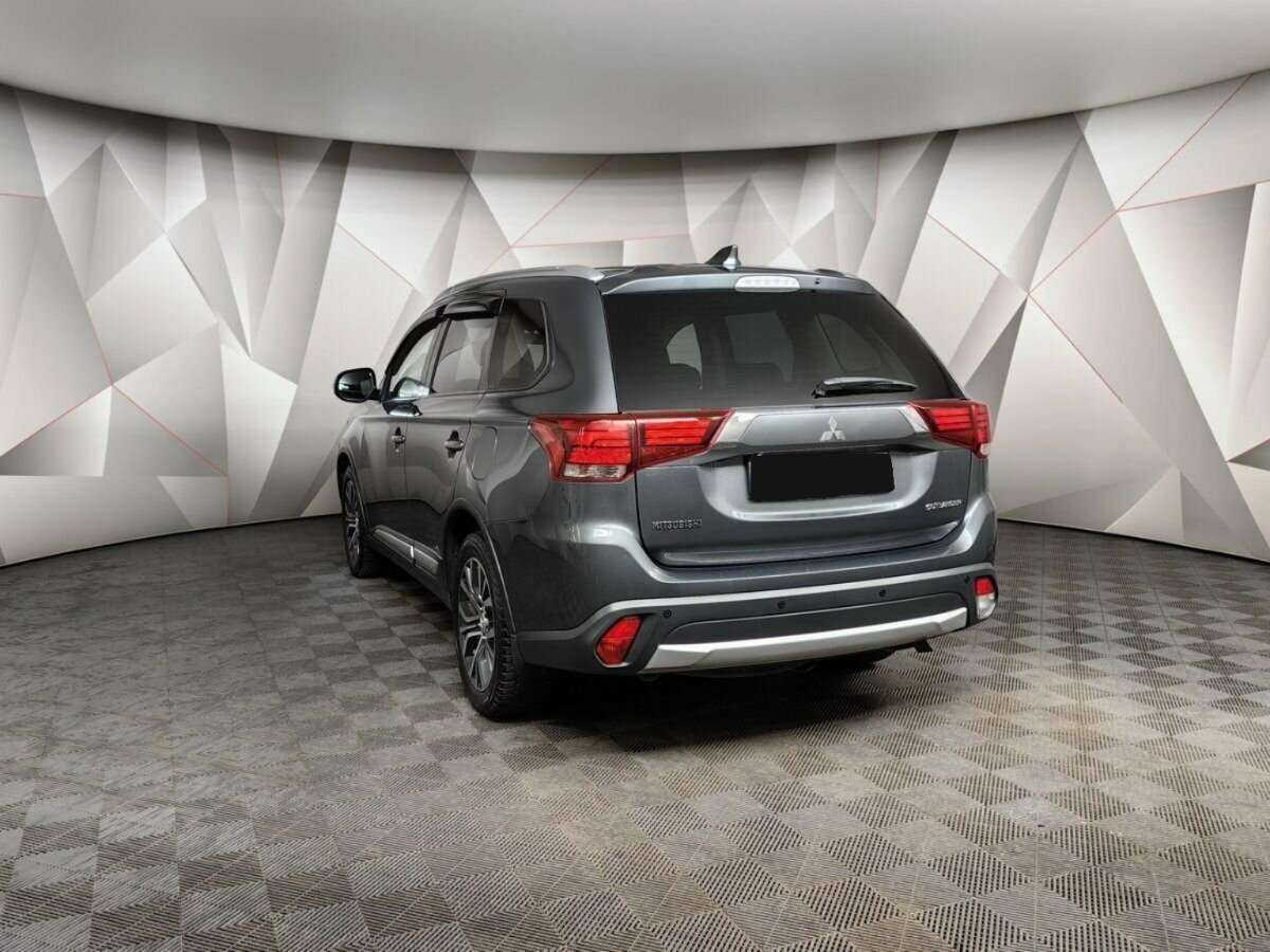 Купить Mitsubishi Outlander с пробегом. Фото: #3